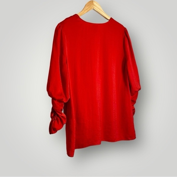 CAbi Aurora Cinch Sleeve Blouse Size Medium V Neck Bright Red Polyester - Picture 8 of 12